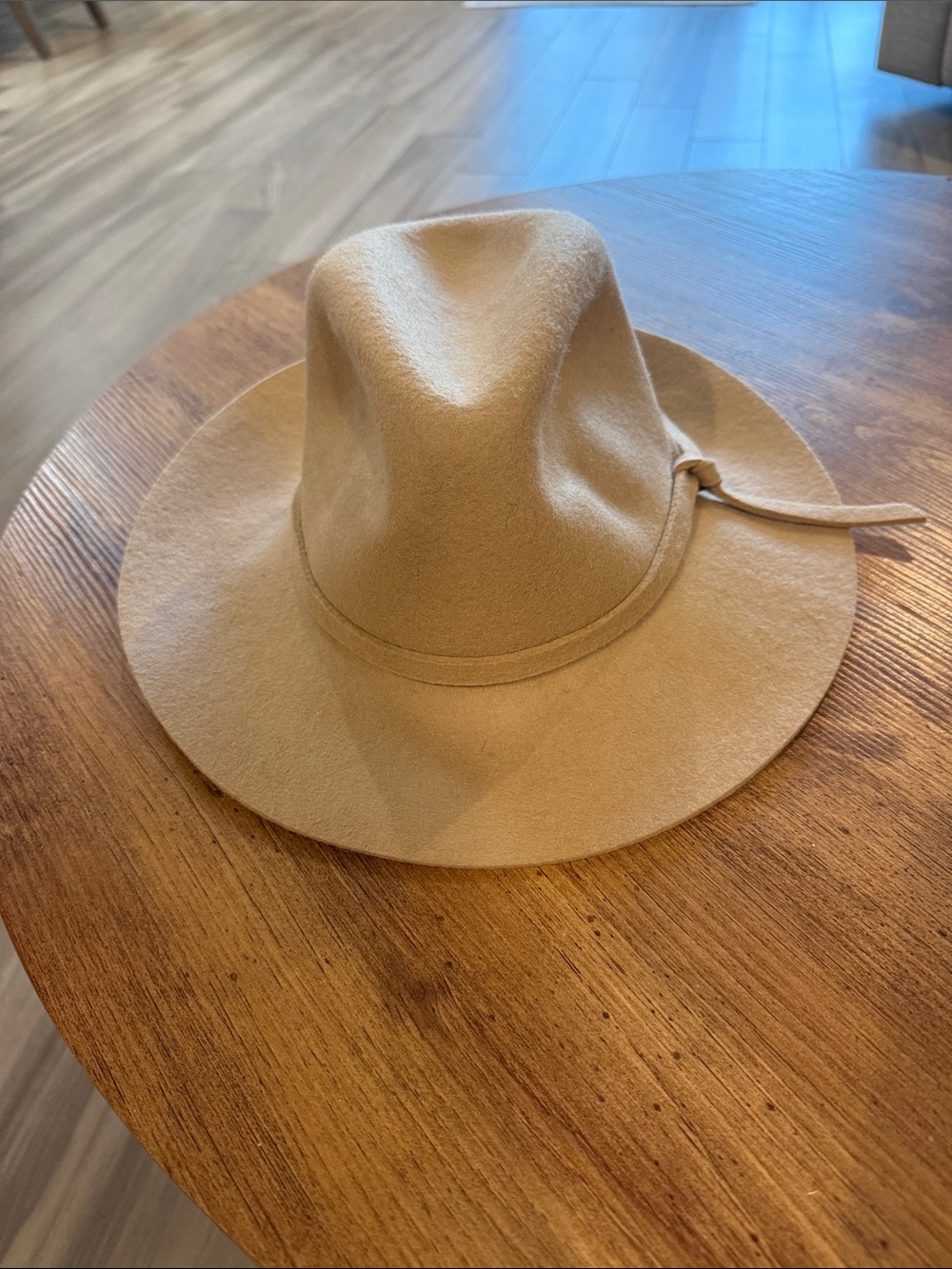 Classic Wide Brim Felt Fedora Hat - Tan